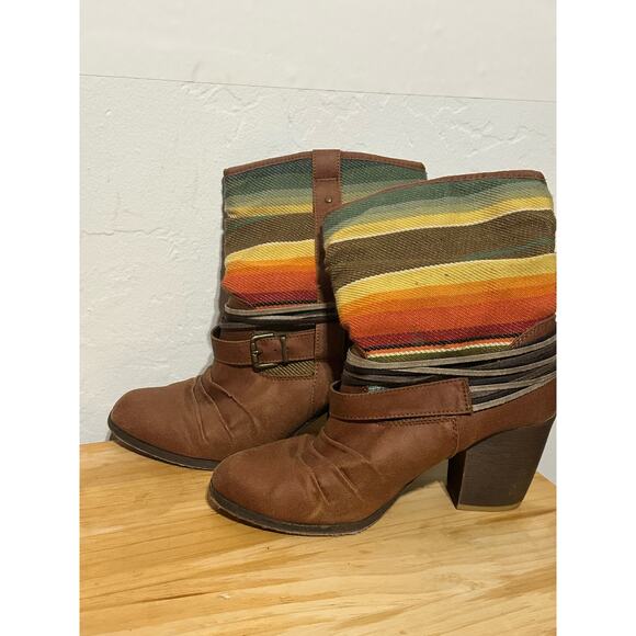 Colorful Ankle Boots Boho / Southwestern Womans - size 8 1/2 Mossimo Supply Co. - Picture 1 of 7